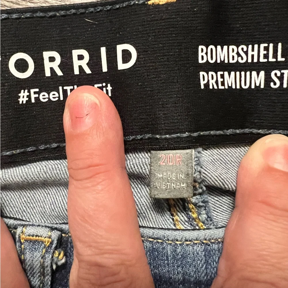 TORRID Bombshell Skinny Premium Stretch Jeans - Picture 3 of 4